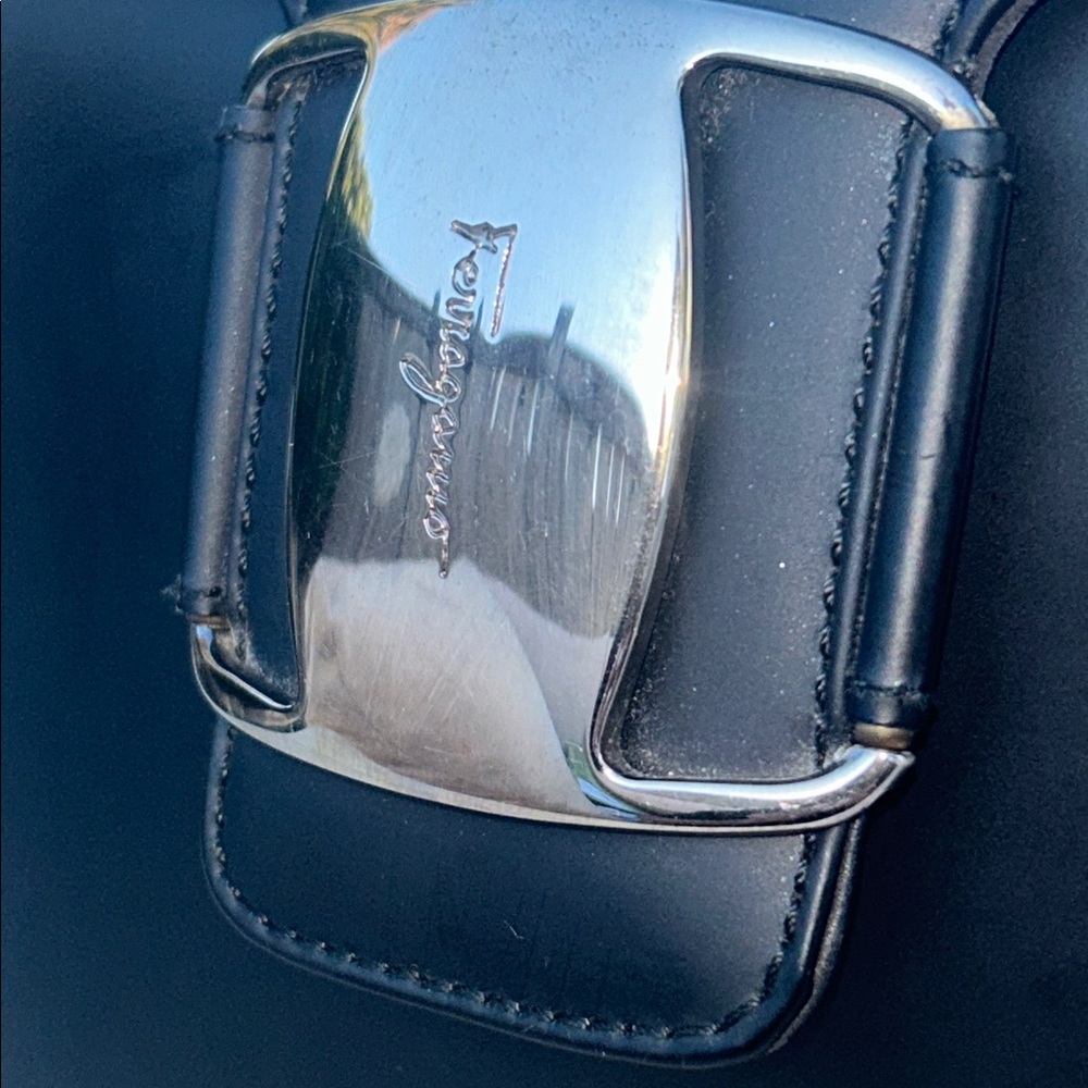 Salvatore Ferragamo Vara top handle bag - Picture 2 of 7